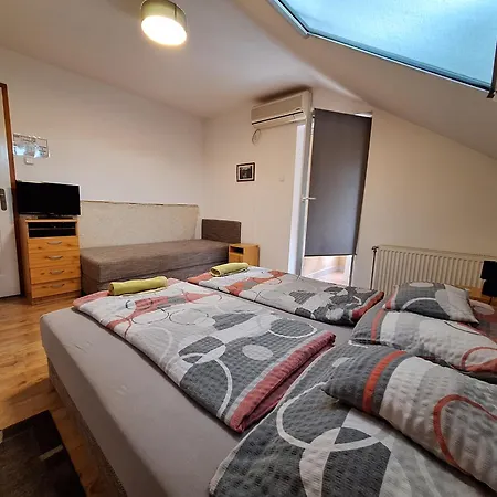 Bed and breakfast Lila Akác Panzió
